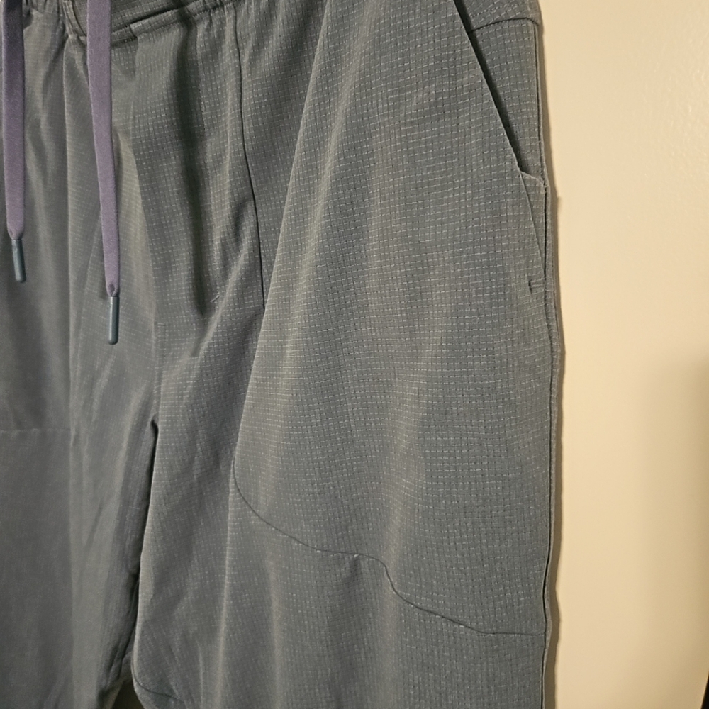 Lululemon jogger for Men